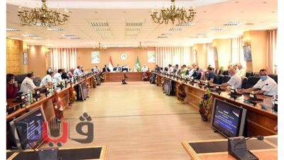 غراب يبحث تقنين أراضي أملاك الدولة والتصالح في مخالفات البناء مع رؤساء المراكز والمدن