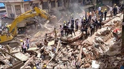 انهيار مبنى مكون من 5 طوابق في الهند.. والبحث عن 100 شخص تحت الأنقاض | فيديو