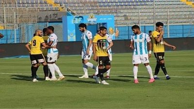 بيراميدز يتقدم على الإنتاج الحربي بثنائية نظيفة في الشوط الأول