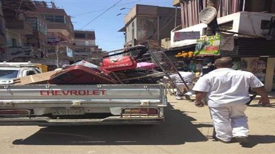 حملة مكبرة لإزالة إشغالات الطريق وغلق محال مخالفة بالسنطة | صور