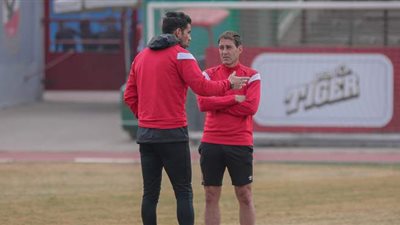 شريف إكرامي يكشف حقيقة تدخله لإقناع فايلر بتدريب بيراميدز