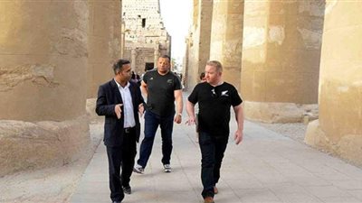 كوميك مصري يثير المزاح بين النشطاء وسفير نيوزيلندا