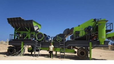 تشغيل تجريبي لأول خط مصري 