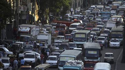 كثافة مرورية عالية بسبب نقطة تفتيش فى منطقة باسوس (فيديو)