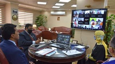 وزير الشباب يلتقي رؤساء الاتحادات الطلابية عبر الفيديو كونفرانس