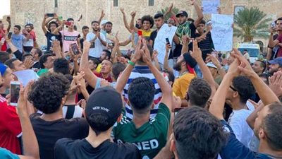 حكومة الوفاق تفرض حظرا للتجول بطرابلس تزامنا مع موجة تظاهرات شعبية