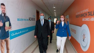 14 وزيرا يوجهون رسائل عن البرنامج الرئاسي لتأهيل التنفيذيين للقيادة.. تعرف عليها