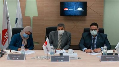 رئيسا العربية للتصنيع وقناة السويس: أفضل الاستثمار في القوى البشرية