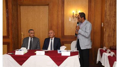 محافظا سوهاج وقنا يشاركان في ورشة عمل 