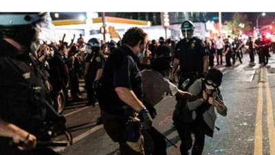 مقتل شخصين وإصابة آخرين في أحداث شغب بكينوشا.. وترامب يأمر بنشر قوات الحرس الوطني