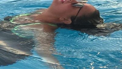 نيرمين الفقي تشارك جمهورها بصورة من الساحل الشمالي