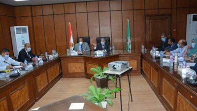 محافظ المنيا: تقديم الدعم  للمستثمر الجاد لخلق فرص عمل للشباب