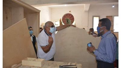 محافظ الوادي الجديد يوجه باستغلال ورش التكوين المهني في تأثيث منازل القرى النموذجية