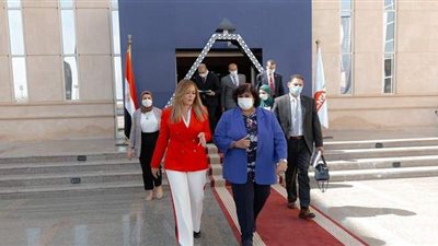 تفاصيل مشاركة وزيرة الثقافة في لجان البرنامج الرئاسي لتأهيل التنفيذيين للقيادة | صور