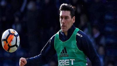 باري صاحب الرقم القياسي بالدوري الإنجليزي يعتزل كرة القدم