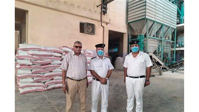 الزراعة ضبط  234 طن خامات وأعلاف بمصنع غير مرخص في كفر الشيخ