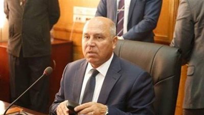 وزير النقل عن منع قطارات الصعيد من دخول القاهرة: 