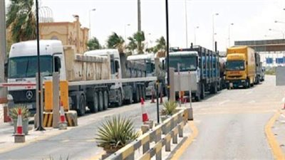 الجمارك السعودية تسمح بدخول الشاحنات للمملكة من جميع الدول