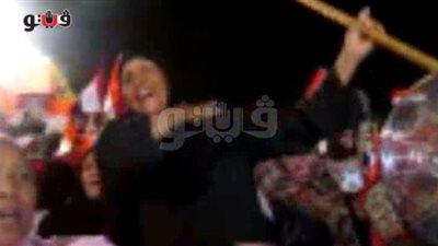 بالفيديو والصور.. وصلة رقص لمسنة ابتهاجًا بتنصيب السيسي