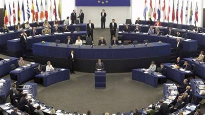 «خطة يونكر» الفرصة الأخيرة لإنقاذ الاتحاد الأوروبي بقمة إيطاليا