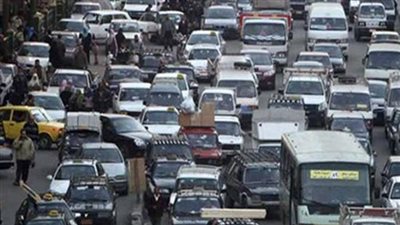 كثافة مرورية بسبب كسر ماسورة مياه في النزهة