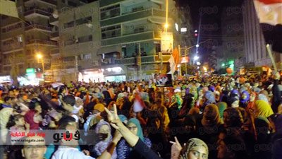 أهالي المنوفية يحتفلون بـ«تنصيب السيسي» على أنغام «تسلم الأيادي»