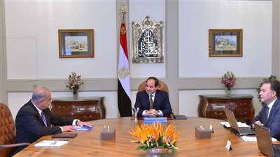 وزير النقل: حريصون على تطوير الموانئ وتكاملها مع محور قناة السويس