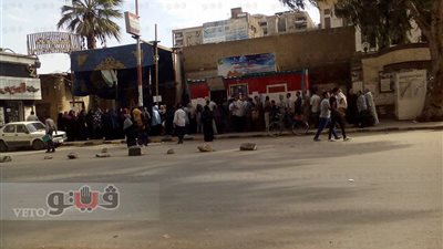 بالفيديو.. إقبال كثيف على السكر واللحوم بمنافذ القوات المسلحة بحلوان