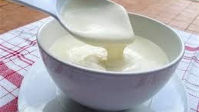 بالصور.. طريقة سهلة لعمل صلصة البشاميل من الشيف نيفين