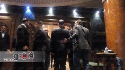 بالفيديو والصور.. بدء عزاء والد أمير طعيمة في مسجد الشرطة