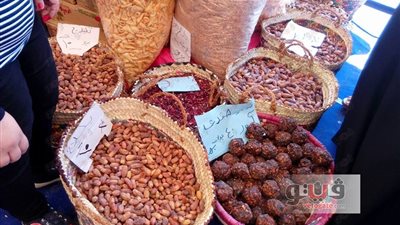 بالصور.. أسعار سلع معرض «أهلا رمضان» في فيصل