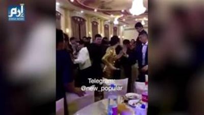بالفيديو.. حفل زفاف يتحول إلى «خناقة بالسكاكين» بسبب امرأة