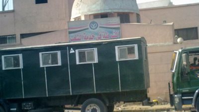 لحظات الرعب فى شبرا الخيمة.. صاحب مكتبة: الأحداث بدأت بضبطية للشرطة وانتهت بمحاولة لاقتحام القسم.. صيدلى: أحداث شبرا أعادت ذكريات الثورة