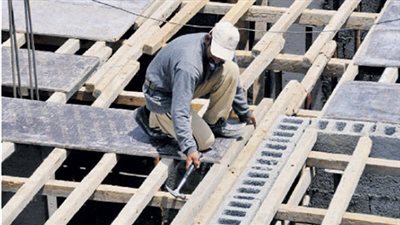 عضو بـ«التشييد والبناء» يطالب بمهلة إضافية لتنفيذ المشروعات