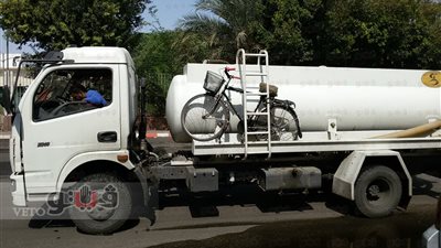 بالصور.. شفط مياه الأمطار من شوارع قنا