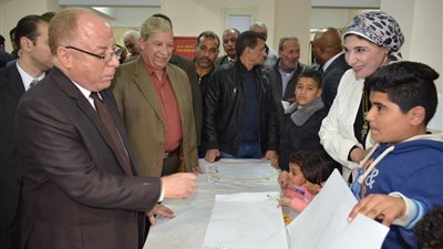 بالصور.. وزير الثقافة يزور «أقباط العريش» في الإسماعيلية