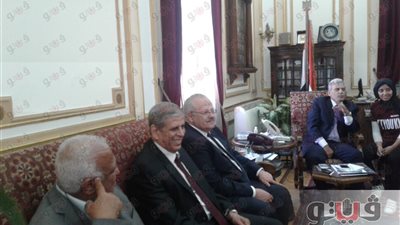 بالصور.. جابر نصار يودع رئاسته جامعة القاهرة بعزومة فطير مشلتت