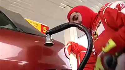 بالفيديو.. «شل» تستعين بأمهر سائق في العالم لترويج منتجاتها