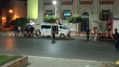 بالصورة.. العثور على جسم غريب بجوار البنك الأهلي في طنطا