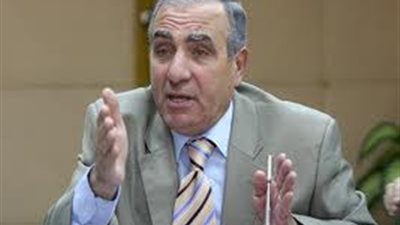 بالزغاريد .. العاملون بجهاز الإحصاء يستقبلون 