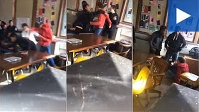 بالفيديو والصور.. طالب ينتقم لمعلمته من آخر ضربها