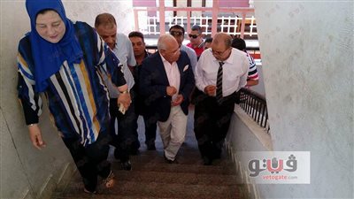 بالصور.. محافظ بورسعيد يتابع سير العمل في دورة المعلمين