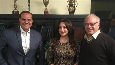 سولاف فواخرجي وهيثم نجم في كواليس «خط ساخن» (صور)