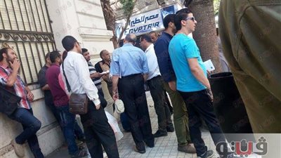 بالصور.. زحام أمام «التعمير والإسكان» لسحب كراسات شروط الأراضي