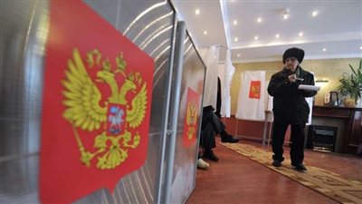 الروس في بيلاروس يبدأون التصويت لانتخاب رئيسهم