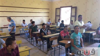 نائب وزير التعليم يتفقد امتحانات الدبلومات الفنية