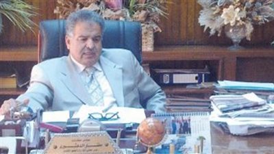 الدهشورى يطالب 