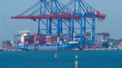 غلق موانئ «نويبع وبورتوفيق والزيتية» لسوء الأحوال الجوية