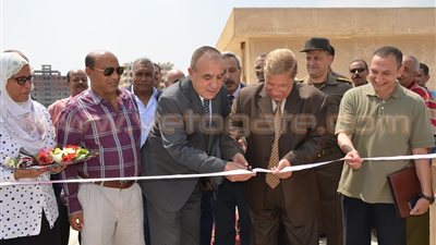 رئيس «المركزى للإحصاء» ومحافظ الإسماعيلية يفتتحان الساعة السكانية