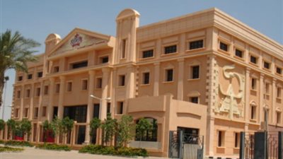 جامعة الأهرام الكندية تنهي استعداداتها لبدء حفل محمد حماقي